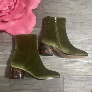 DELTAN Sz 6M Rayven Velvet Tortoise Block Heel Boots Booties Moss Green Zip